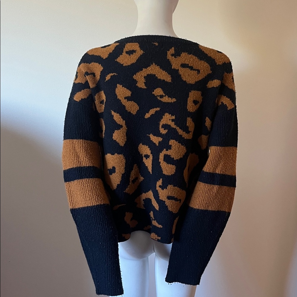John + Jenn Navy and Brown Animal Print Sweater - Picture 4 of 9